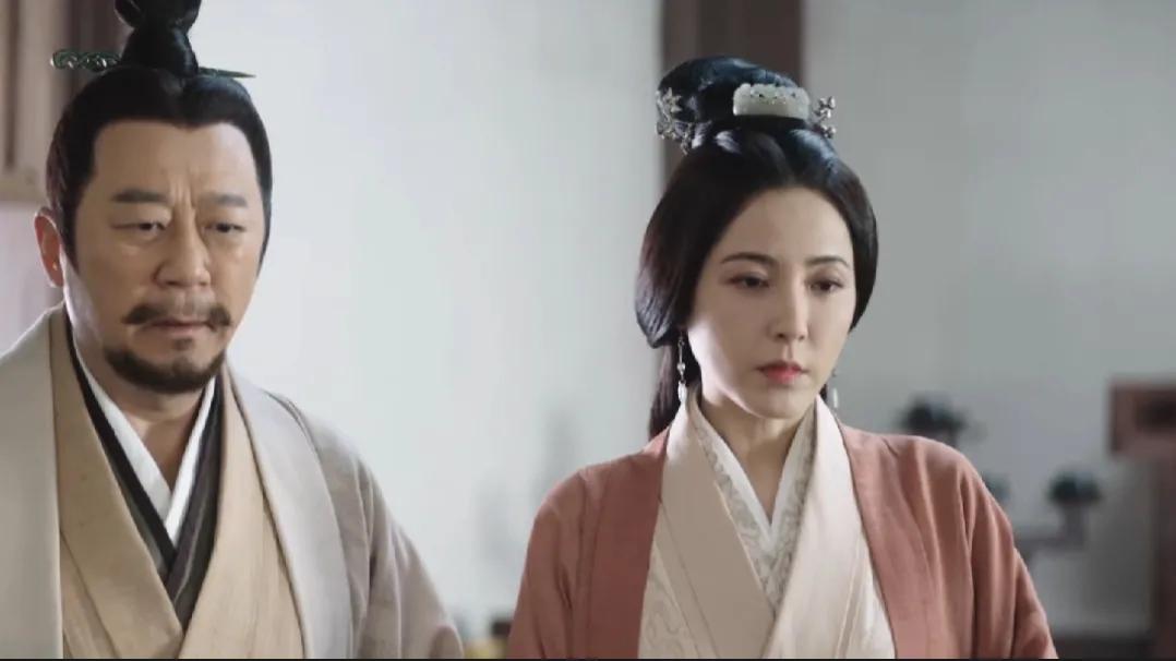 星汉灿烂：你造吗，少商父母居然有这么多套情侣装