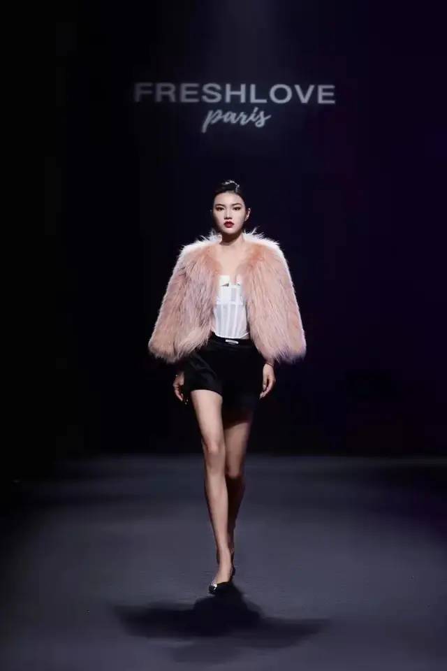 广电艺考师资天团——空乘和服装表演专业