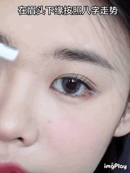 鞠婧祎又来造福美妆界了！素人撞脸刘亦菲，气质却差了十万八千里