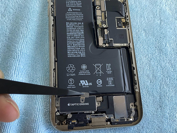 iPhone XS MAX更换大容量电池，续航直接翻倍，看完你也可以自己换