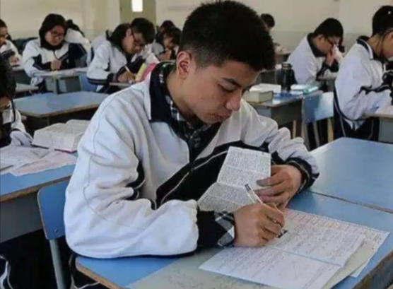 高中学科难度排行，物理未进前三，得票最多的科目竟不是英语