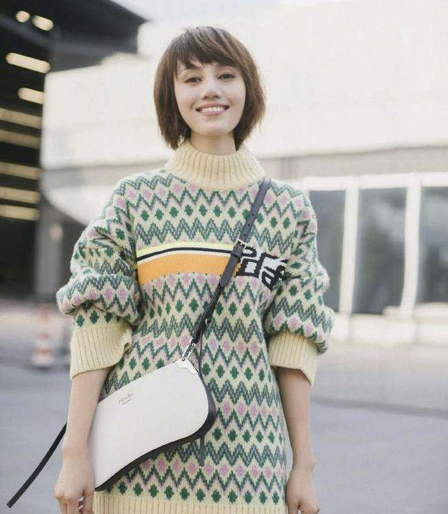 夏雨：与离异父母有隔阂，与高圆圆传绯闻，娶到袁泉三生有幸