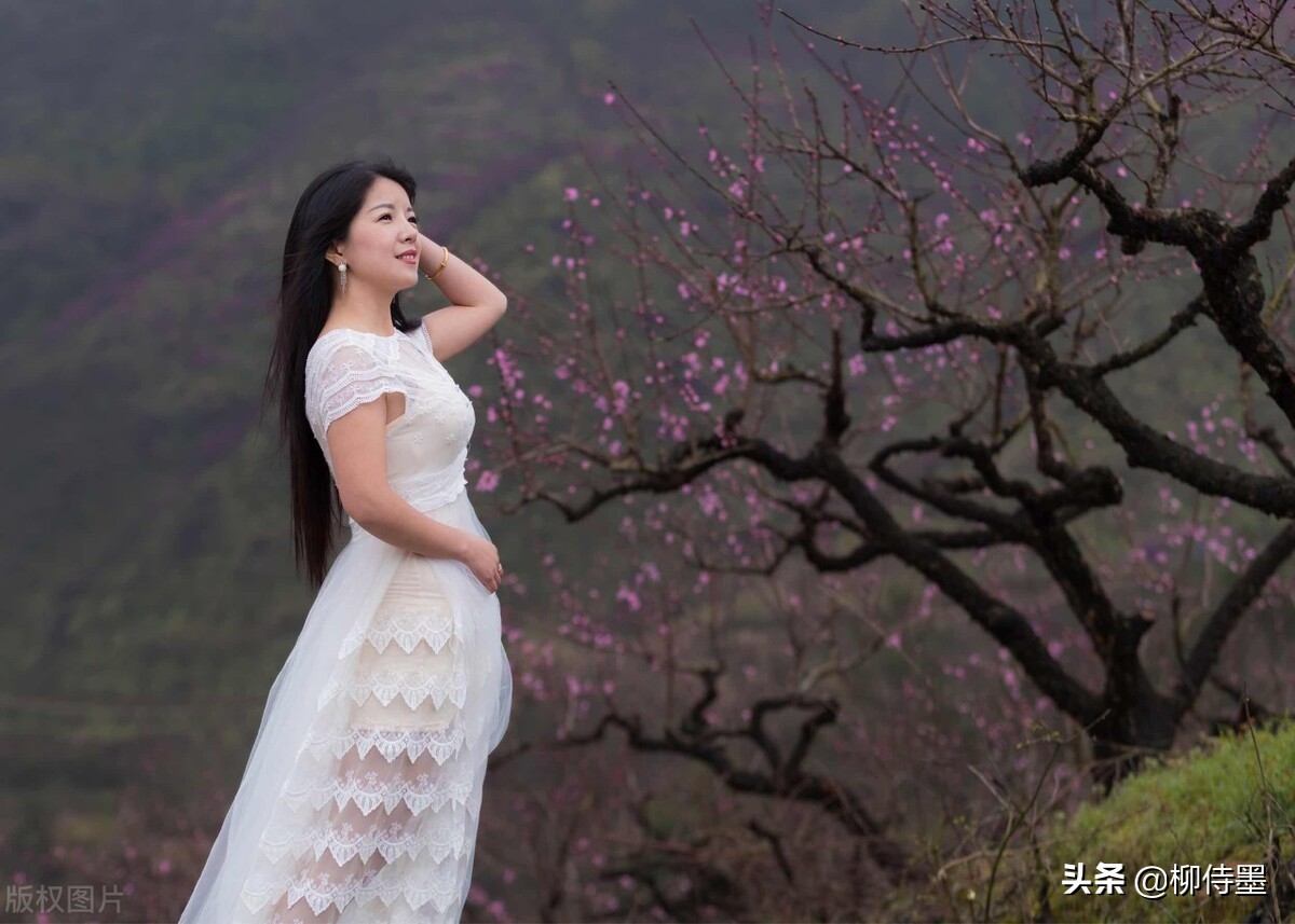 赞美老照片的唯美句子中年女性拍摄优雅人像