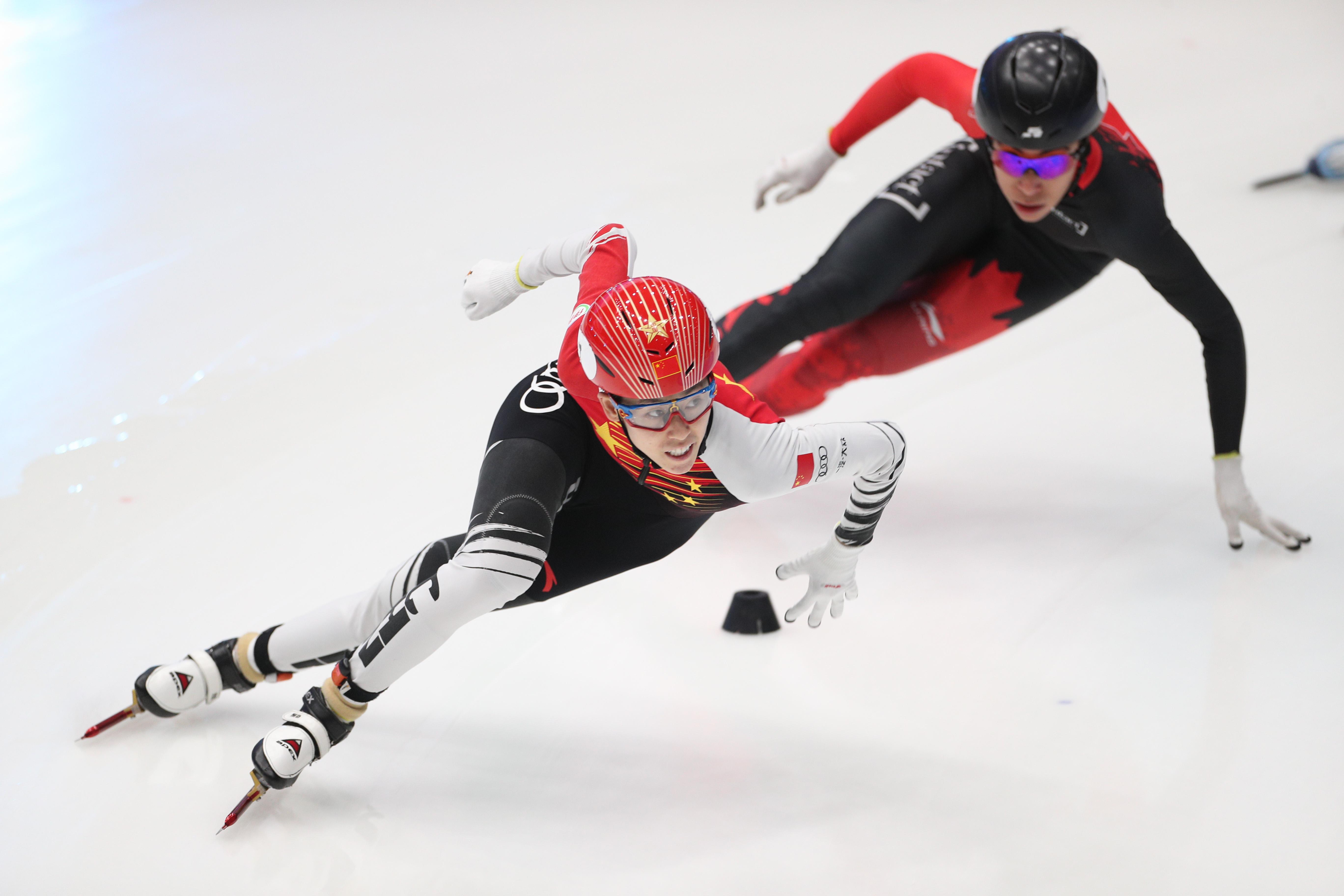 为中国赢得冬奥首金,速滑名将范可新,十二年的坚持终获冠军--飞鸽体育