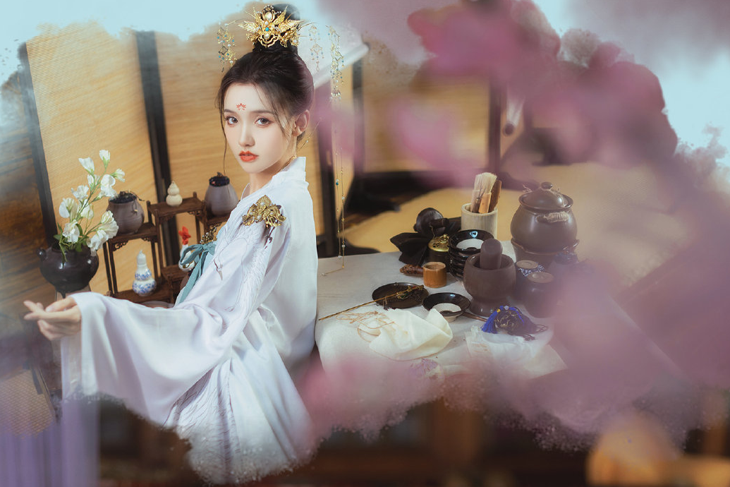 00后服装专业小姐姐 COSPLAY兔子精 画面太美了！-哪边嗨