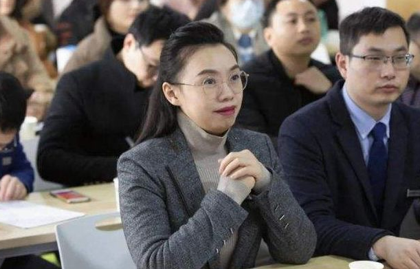 大学入党跟成绩无关，“决定权”在2人手中，大学生应该尽早了解