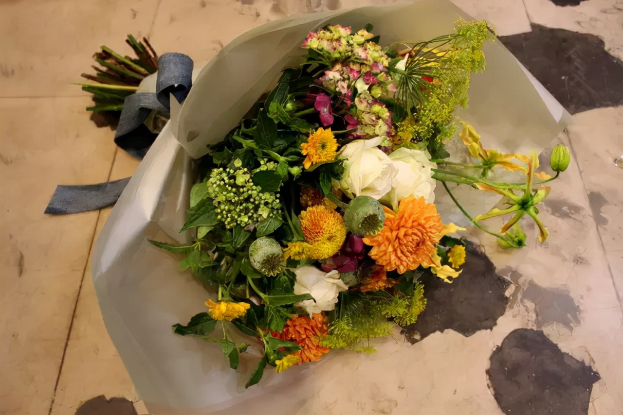 鲜花包装怎么包（对于花束的9个注意要点分享）