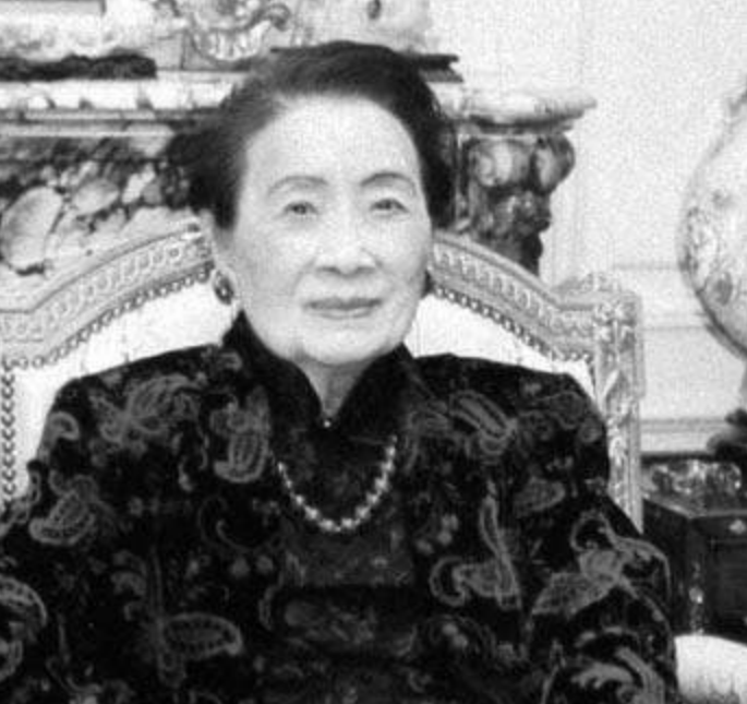 活了106岁的宋美龄：从小体弱，因癌症动过3次手术，有何高寿秘诀