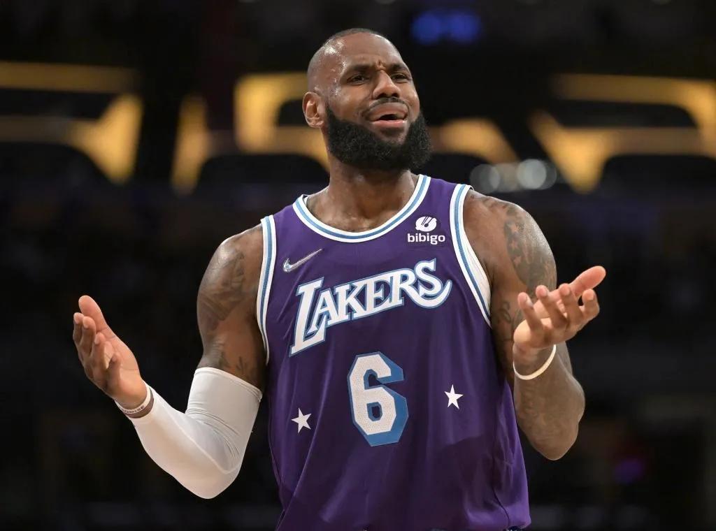 nba有哪些交易价值(美媒列出了NBA2022年交易价值最高的100名球员，1-50名谁被高估了)