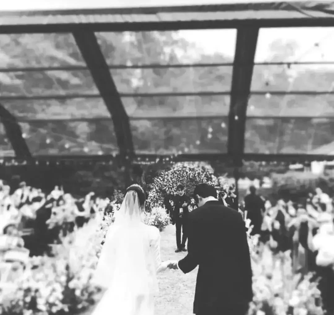 演员张娜拉昨日出嫁