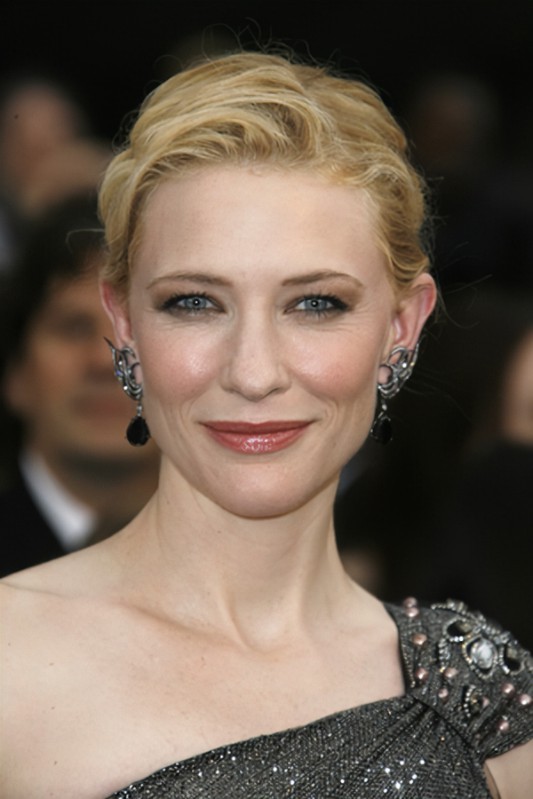 16对中外明星同框,耀眼的“东方美”不输国际咖,举手投足皆风情