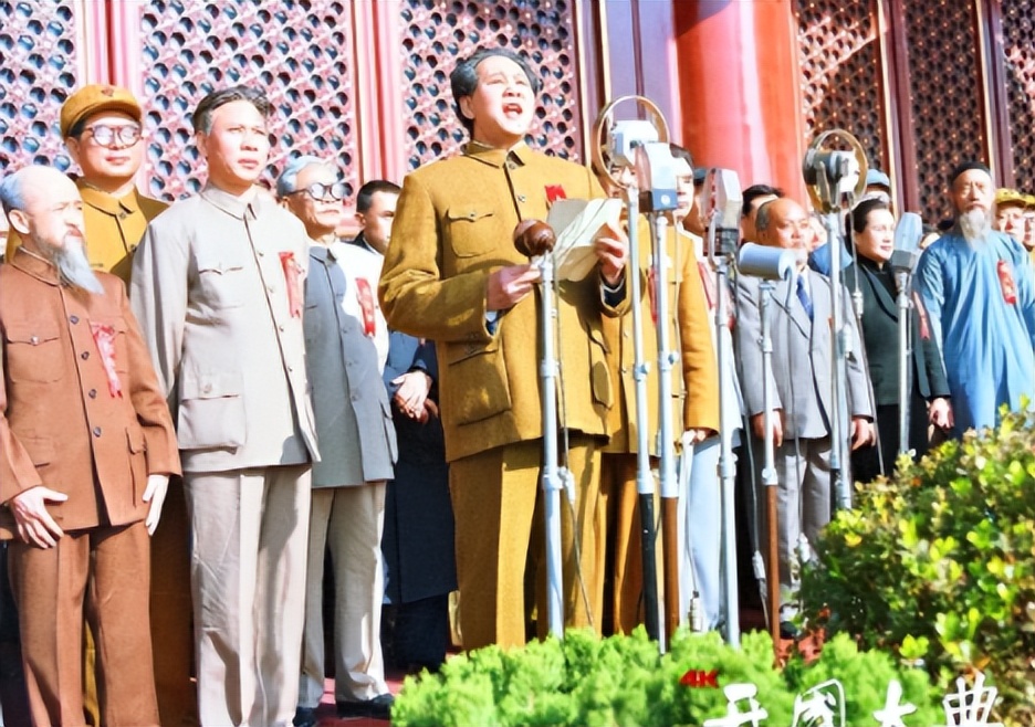 太像了，中国演毛泽东最牛的9个演员，唐国强仅排第2，张铁林倒数