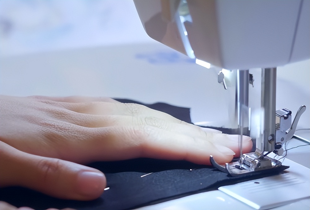 在殡葬专业上课，每天认真学习如何把人送走