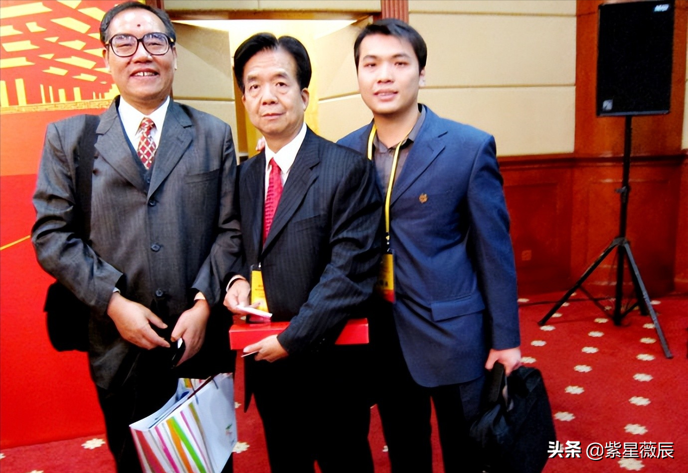 中国扑克界龙头，一年卖7亿副的姚记扑克，2019年为何突然改名？