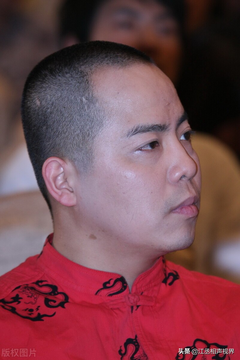 离开德云社的人各有理由，曹云金为利益，徐德亮比他还觉得不平衡