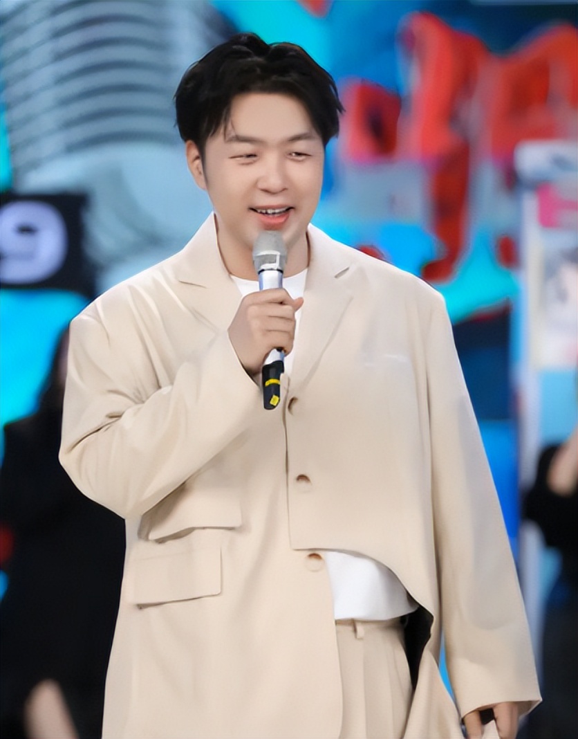 4元成本卖上千，火锅店人均500元，他们坑起粉丝来一点儿都不手软