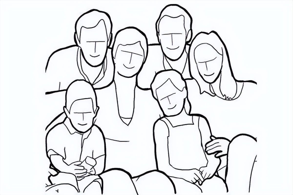 里露出灿烂的微笑记录美好定格团圆一张全家福串起几代人的身影留住