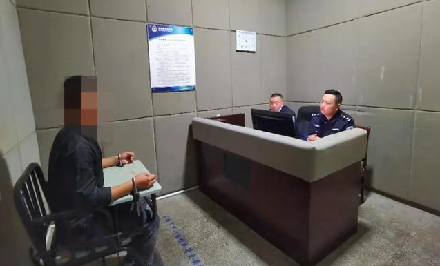 消费500多！男子洗浴中心按摩后逃单，手脚并用爬出了店