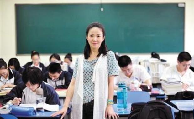 班主任邀请学生参加婚礼，光礼金就收了3万，最后结果你想到没？