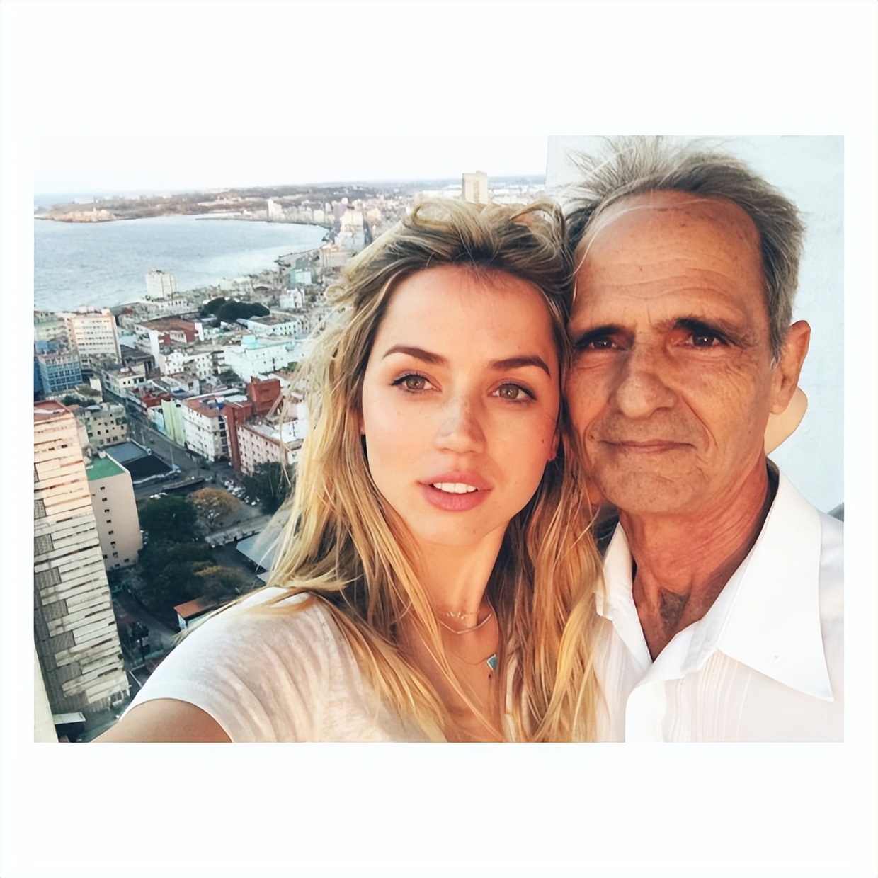 美国人眼中的纯欲系女神：揣着300美元离开古巴，如今征服好莱坞