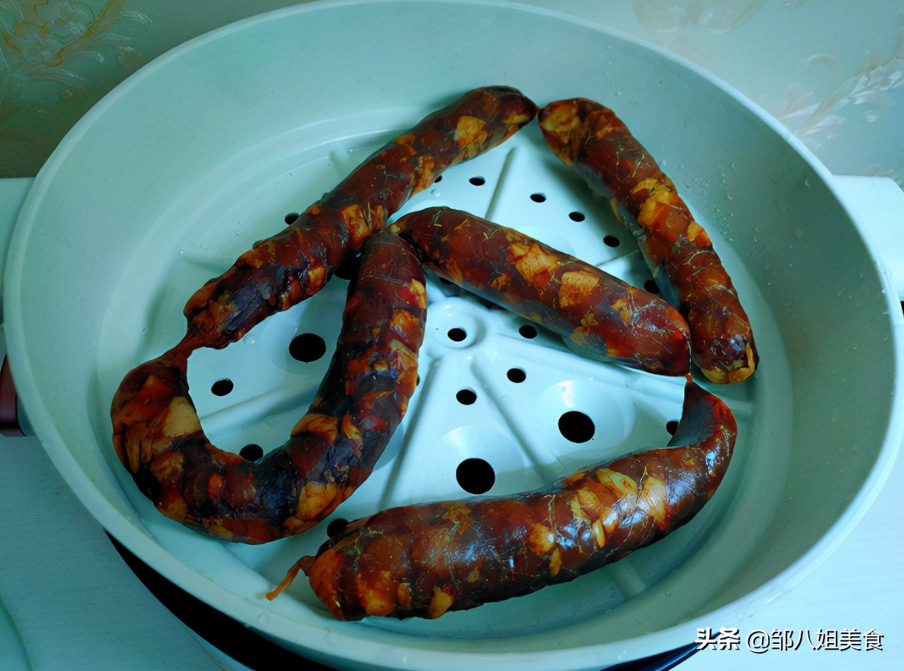 分享一种香肠配方，麻辣口味，越吃越过瘾，喜欢的人快收藏照着做
