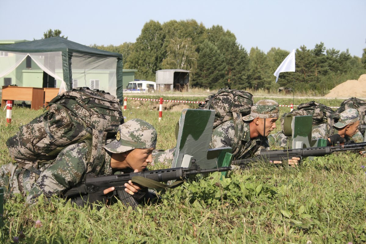 ������95ʽ��ǹ��̥��03ʽ��ǹ�����߷����Σ���191ʽ��ǹȡ��