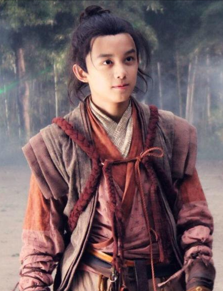 吴磊：海报被撤，直播被叫停，戏份被删，走到今天到底是谁的错？