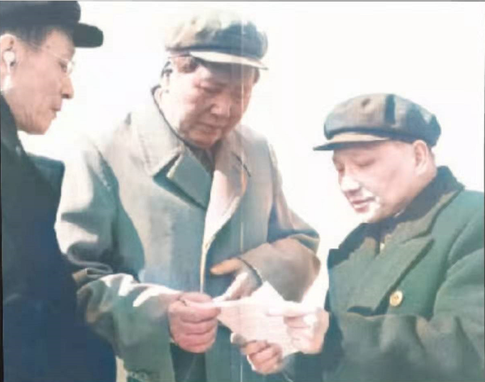 1954年军委成立，主席为首12名委员都是谁？和十大元帅有何关系？