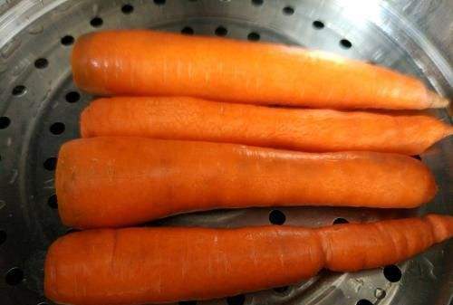 白萝卜和胡萝卜一起吃，会引发中毒？辟谣：并不是因为食物相克