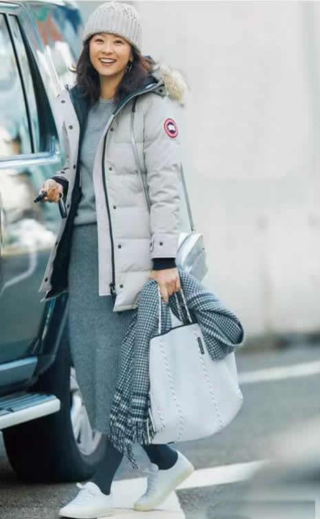 为什么优雅女人都爱“长大衣”？20套长短PK穿搭秀，原因并不意外