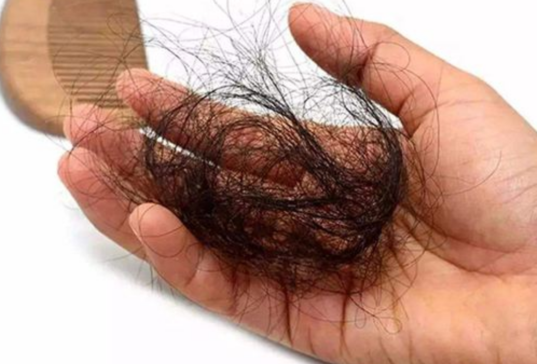 2003年，湖北一信用社老会计毒害8人，日记本上还写着15个仇人