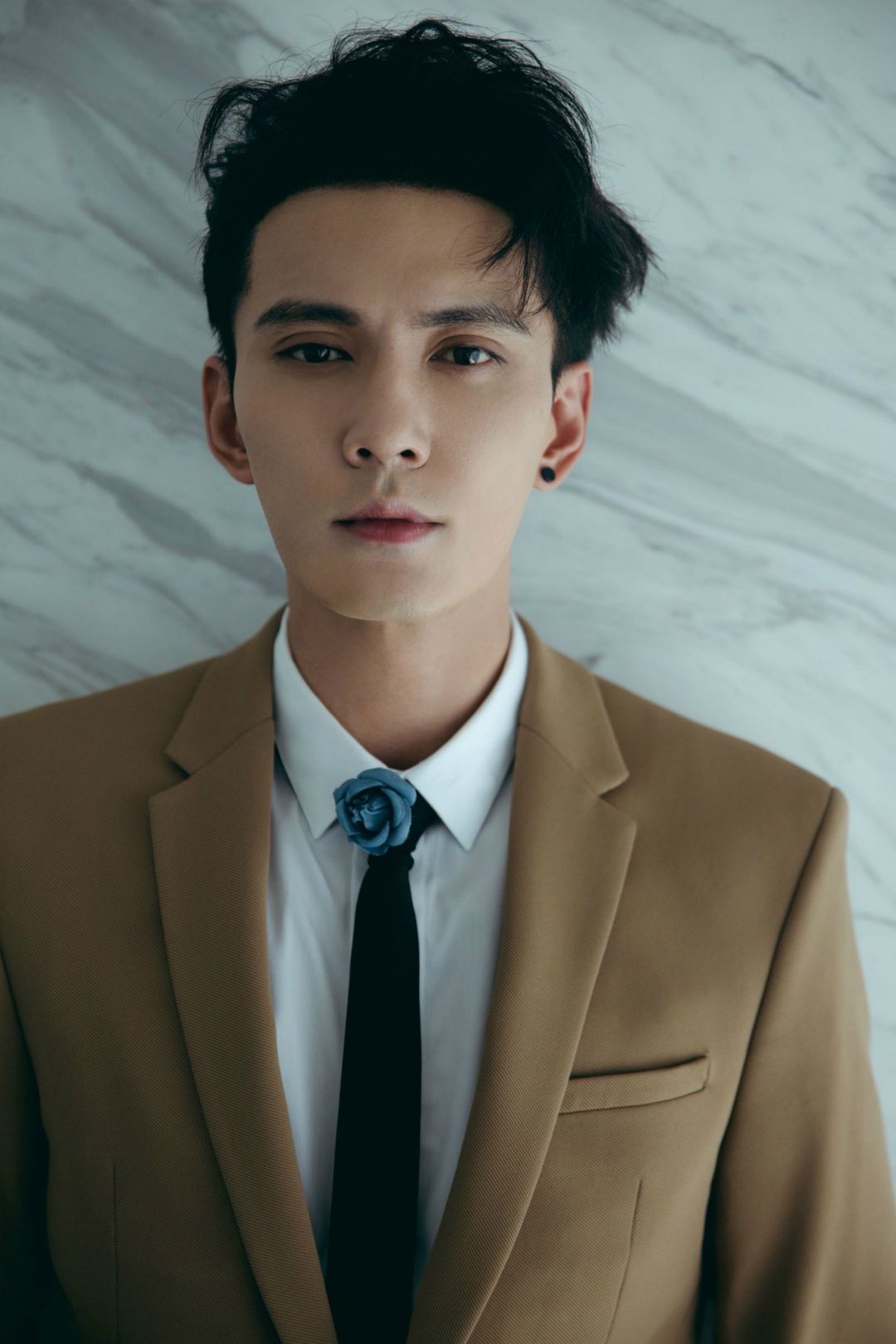 10位长得像“混血儿”的男星，个个明眸皓齿，实打实的中国美男子