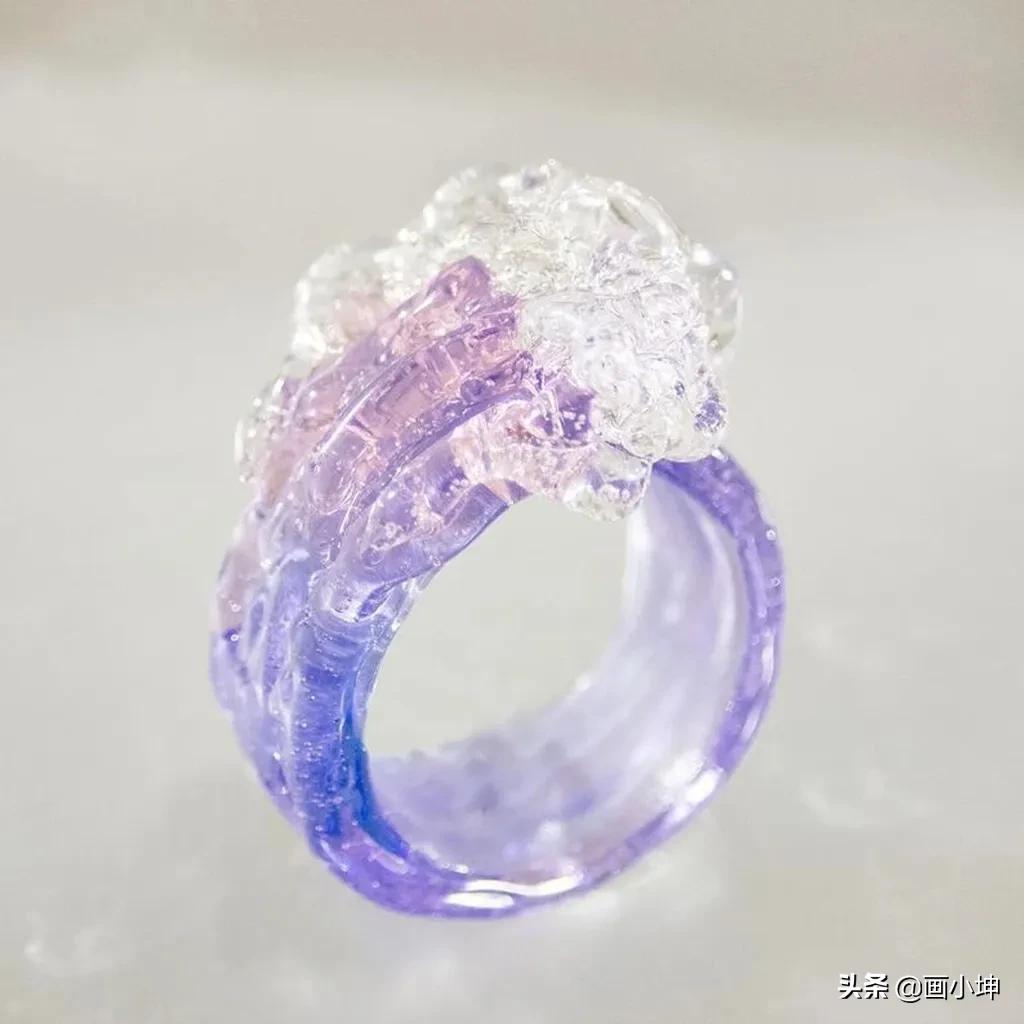 微缩的海浪造型玻璃配饰