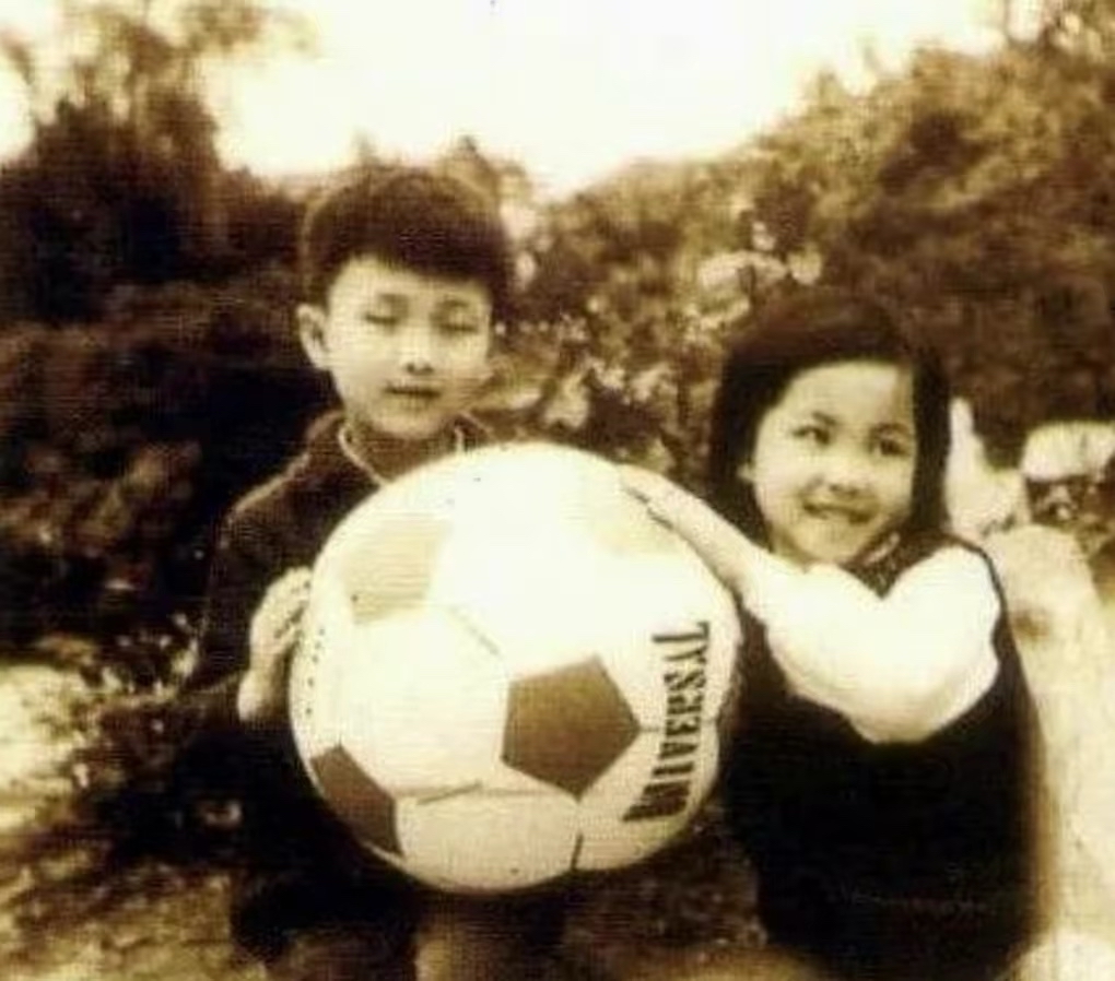 王菲爱过的5个男人，都是“弟弟辈”最小小11岁，她怎能下得了手