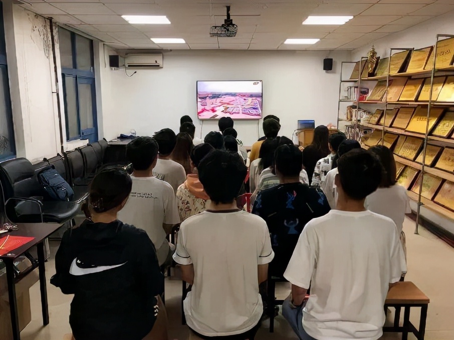 15余万奖学金、55项荣誉表彰、百余项科研项目！陕西这个“学霸班”火了！