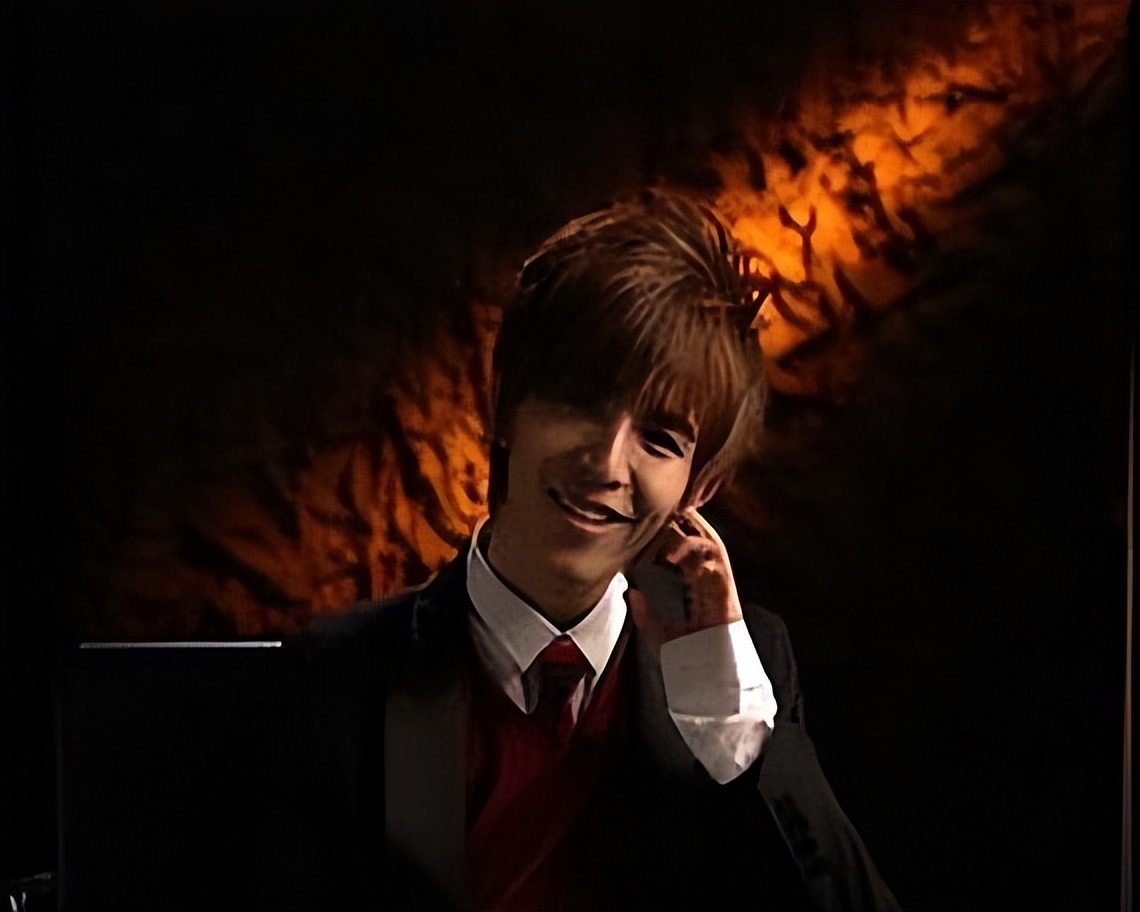 富商作家郭敬明：被称现实主义批判家，与北大教授起冲突愤然离席