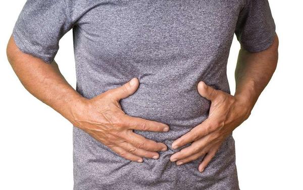 患有慢性胃病的人，不适感发生这5种改变，当心胃癌找上门