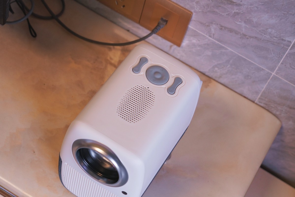萌娃最爱，千元价格，真1080P泰捷WEBOX T1S投影仪体验