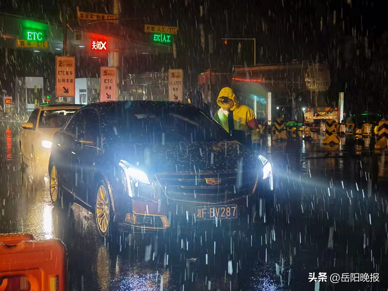 服务72.67万人！岳阳志愿者让春运更暖更畅