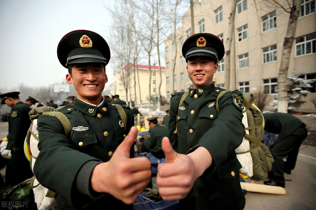 孩子21岁，上海户籍专科大二，当兵后考军校怎么样？可以这样规划