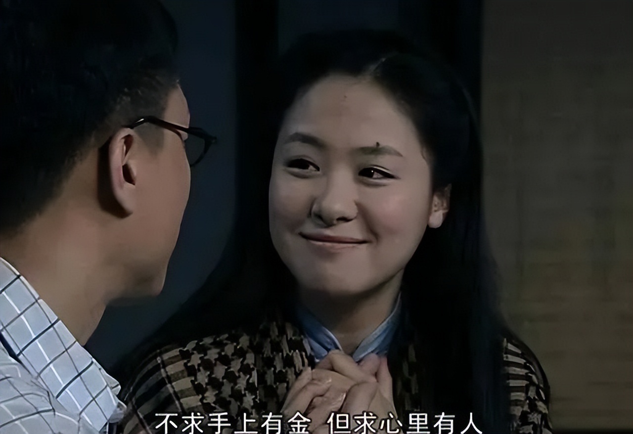 千娇百媚一颗痣，娱乐圈8位“痣美人”，谁最有味道？