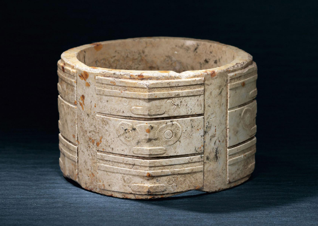 2803万元其一,自良渚文化以玉琮为代表开创玉器文明,经宋代官窑的礼器