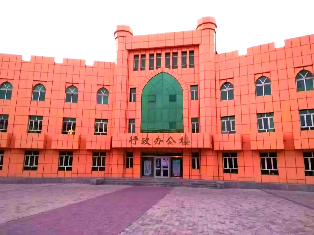 准字号产品文号,其中有7个国家医保品种:通滞苏润江胶囊,祖卡木颗粒