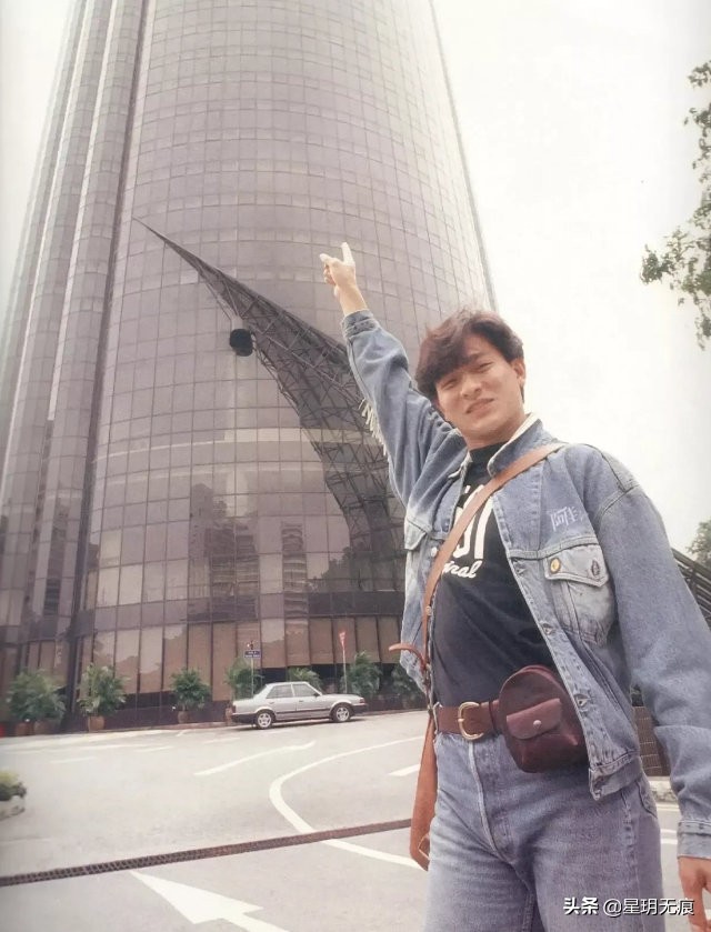 刘德华1994年的欧洲旅行照曝光，牛仔穿搭真不错