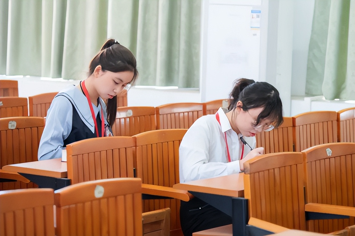 本科生已经不值钱了？看了这份真实数据，打脸“读书无用论”者