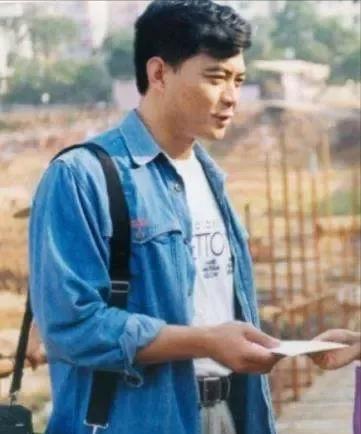 演员王新军：成名后抛妻弃子，把秦海璐宠成宝，前妻火了他却糊了