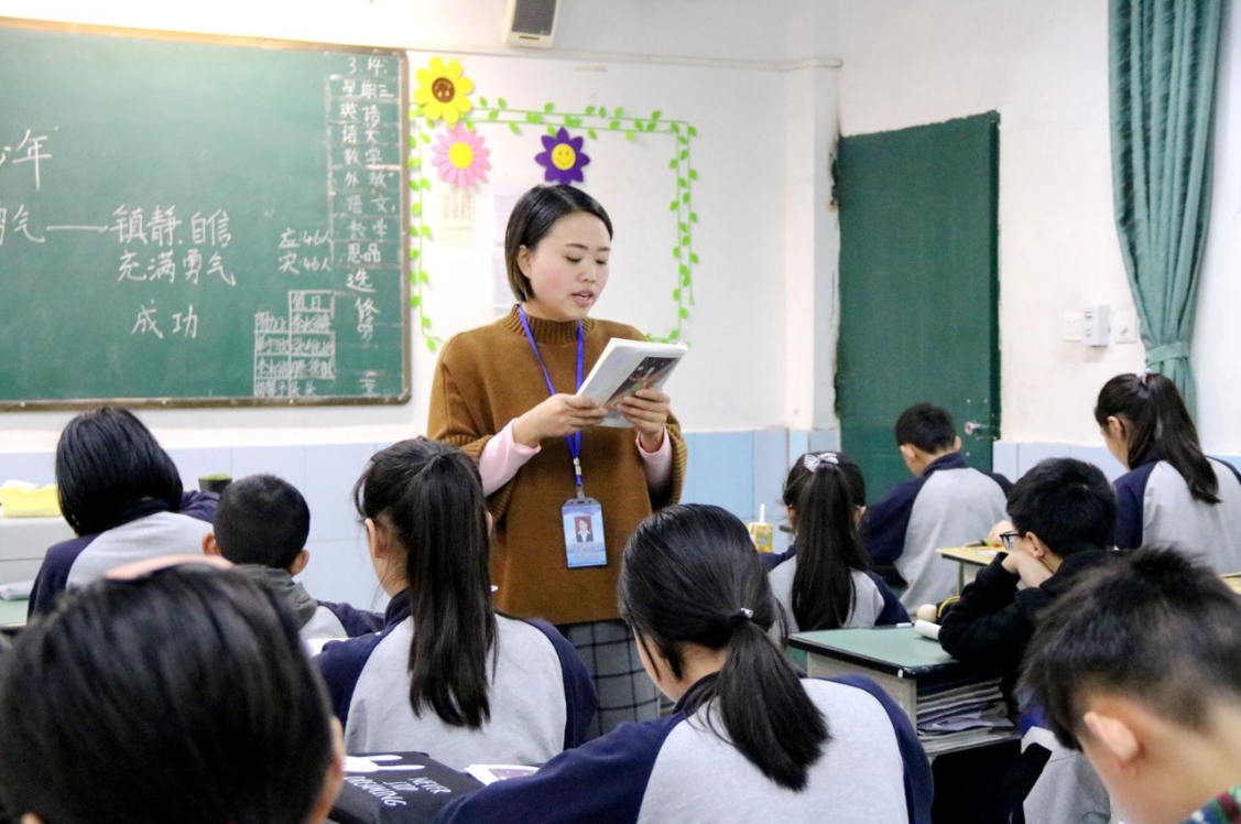 “严重饱和”的4个专业，看似前途无限，其实可能毕业等于失业