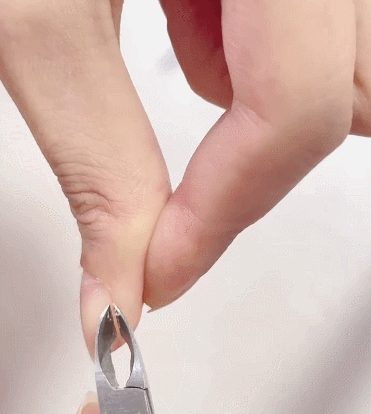 谁能拒绝在夏天做美甲呢？方便又平价的夏日美甲攻略快收好