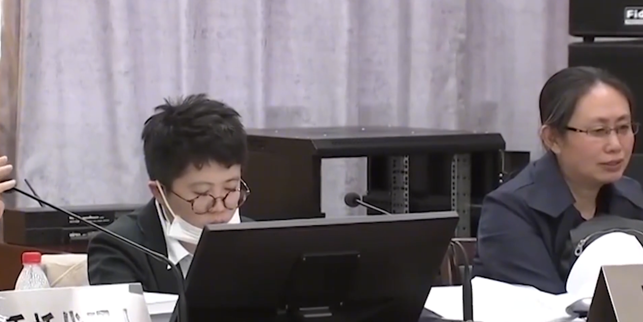 6年前，中国留学生江歌替闺蜜挡刀遇害，门后闺蜜被判赔款60多万