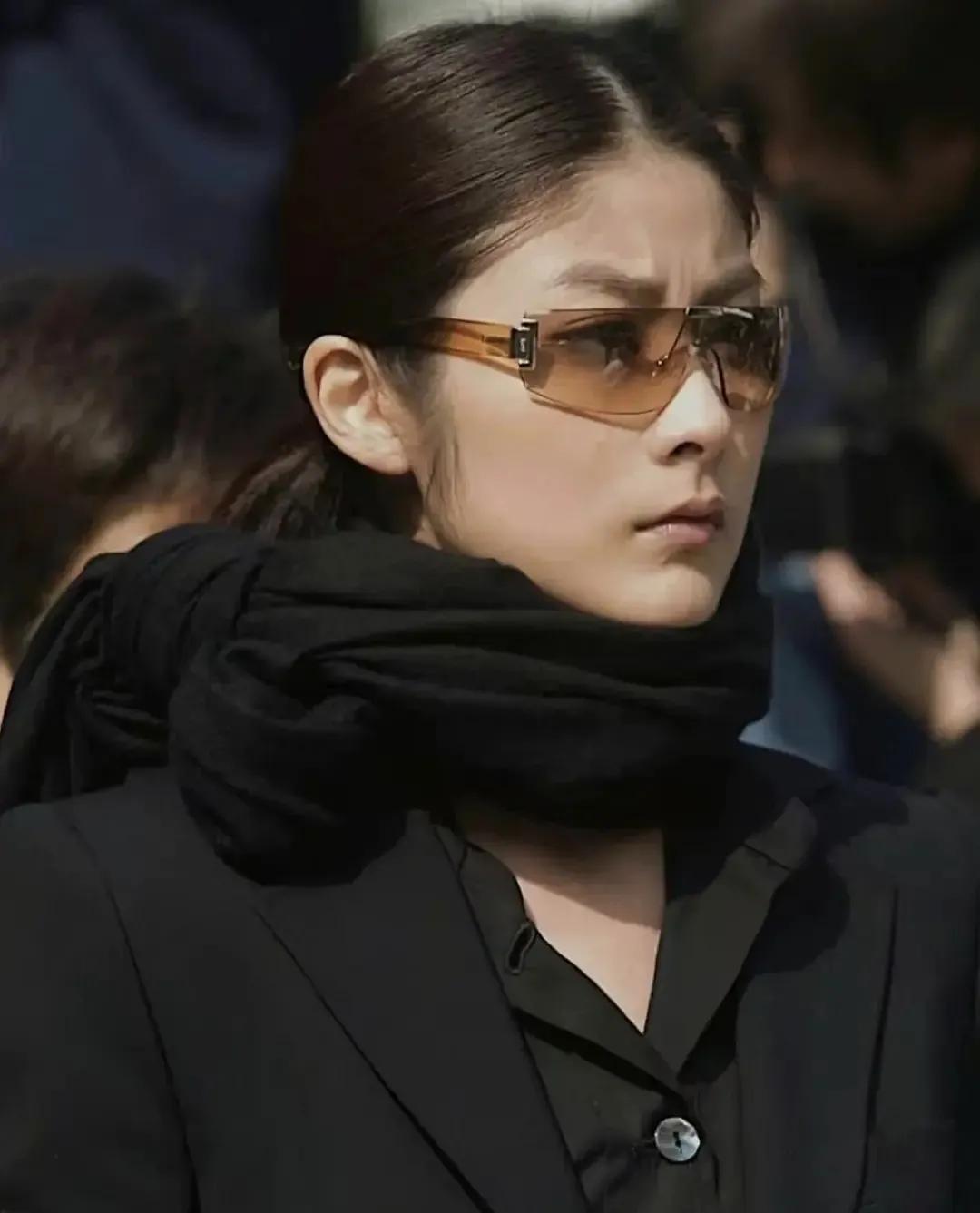 参加张国荣梅艳芳葬礼的众人